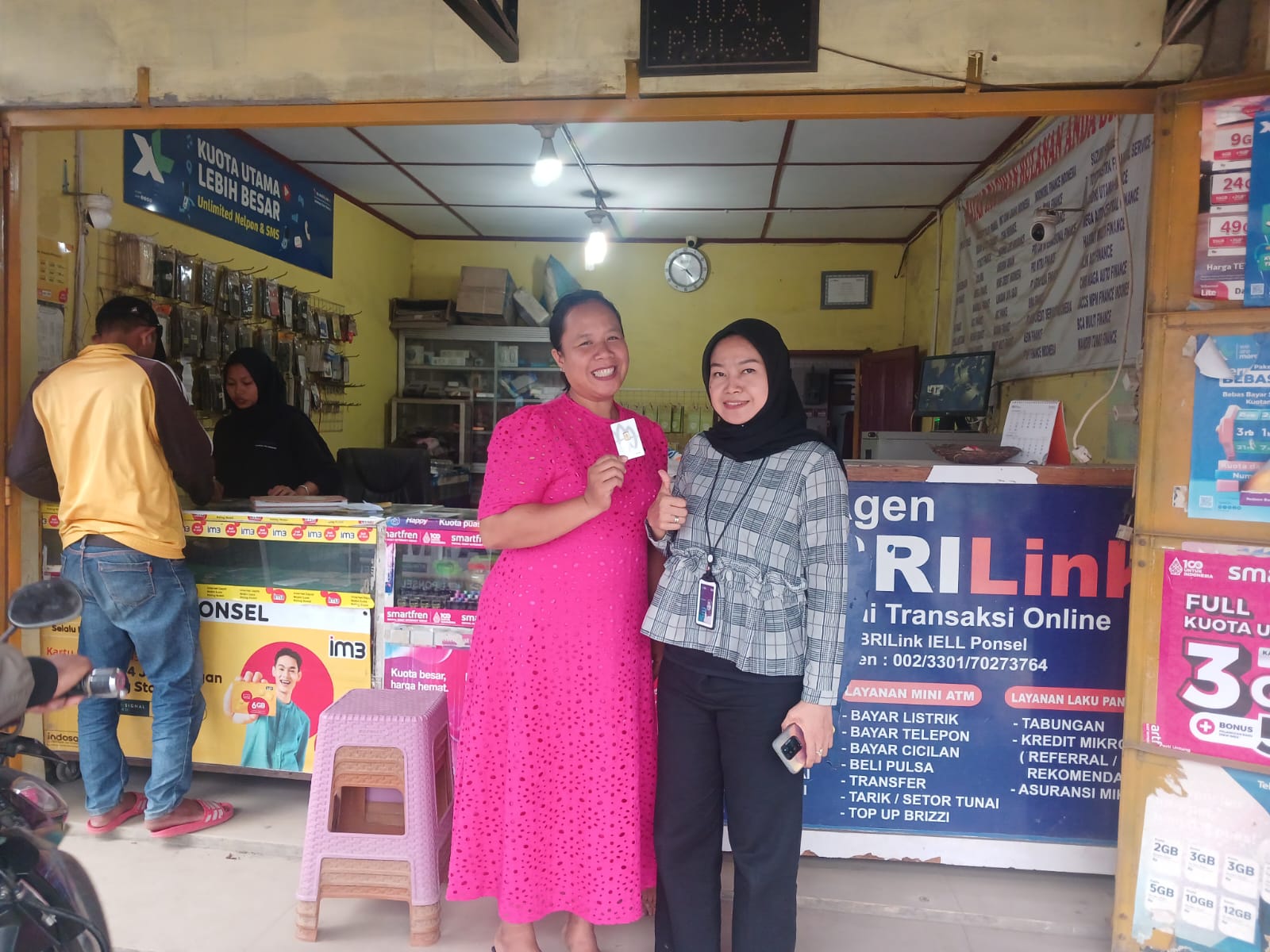 Agen BRILink di Lubuk Pakam Dapat Emas ANTAM dari BRI RO Medan