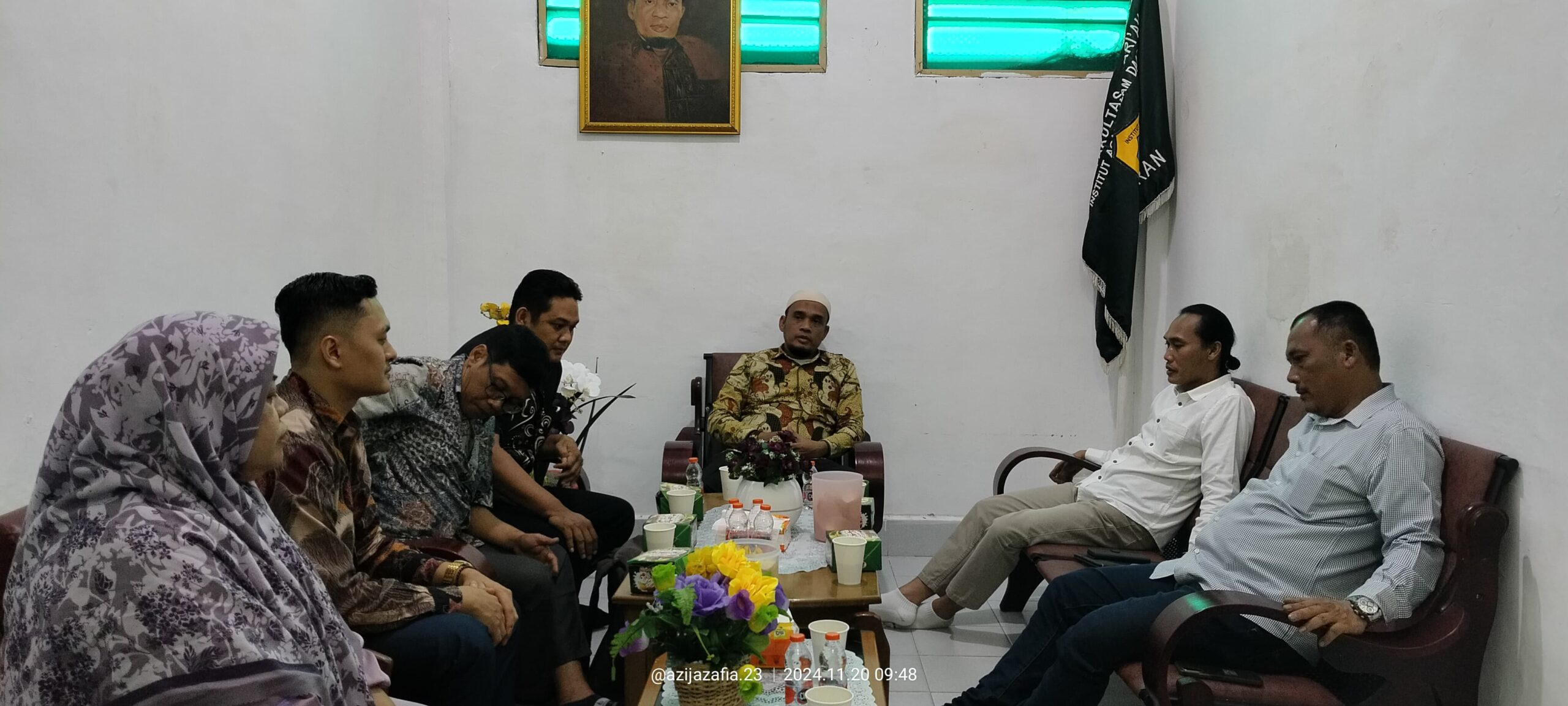 Fakultas Syariah Terima Kunjungan Silaturahmi PERADI ASTARA Bahas Kerjasama PKPA