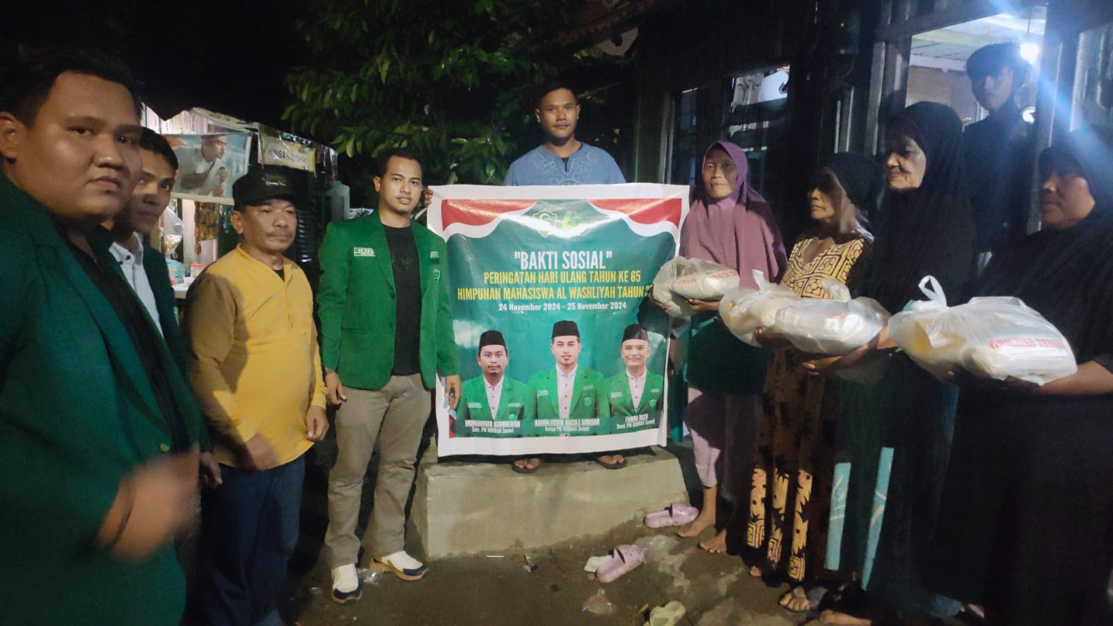 Berbagi Sembako dalam rangka HUT ke- 65, PW HIMMAH Sumut Minta Doa Masyarakat