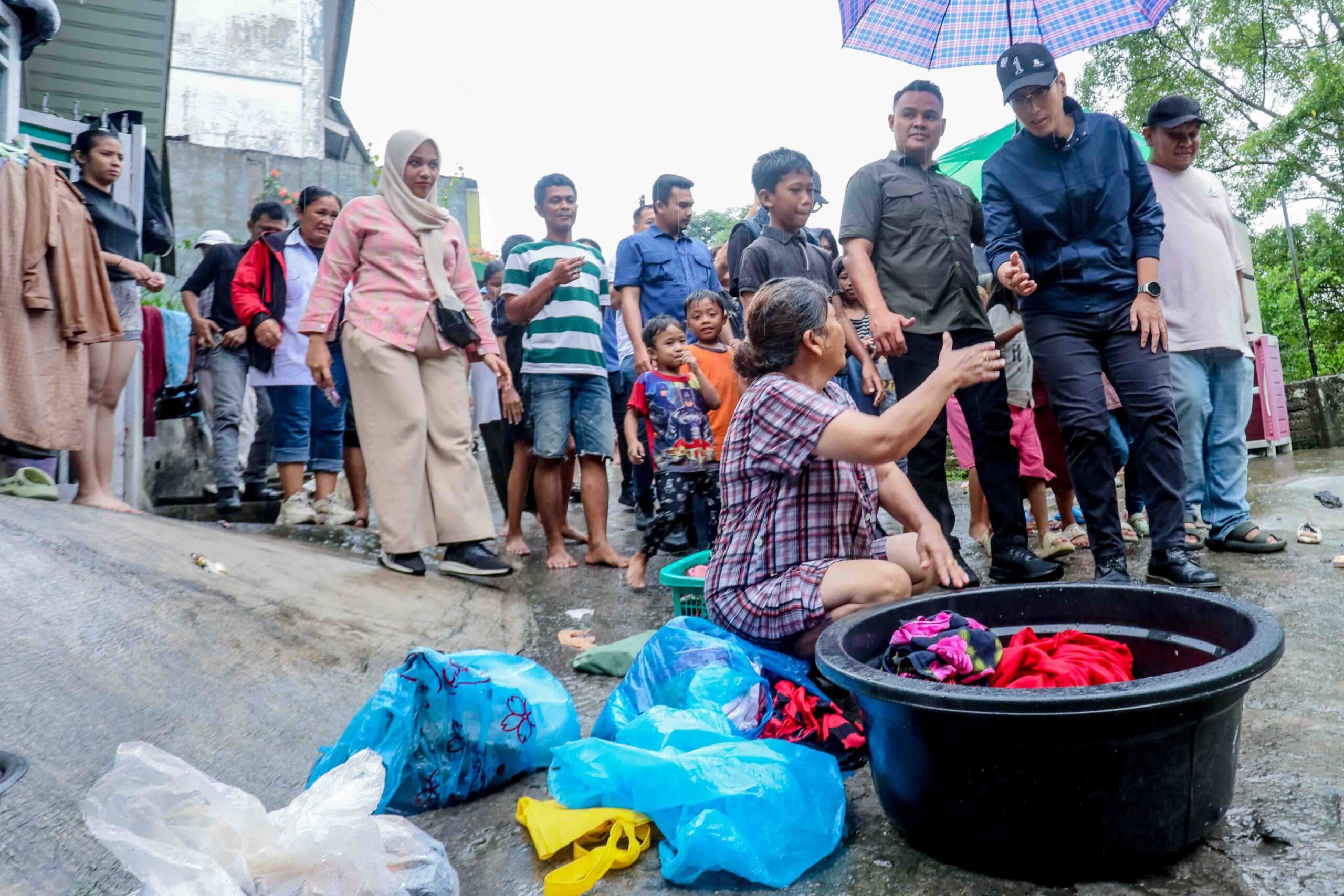 Rico Waas Tinjau Kondisi Warga yang Terdampak Banjir di Kelurahan Sei Mati